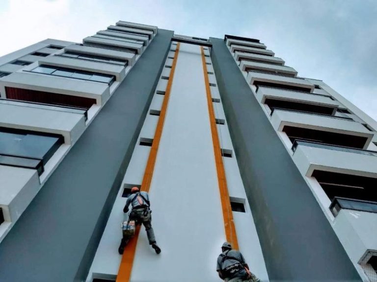 Pintura de fachada comercial — imagem 1