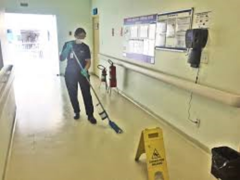 Terceirização de serviços de limpeza hospitalar